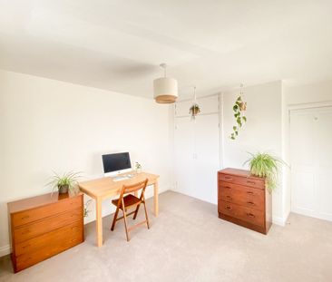 2 Bed Flat, Greystones Court, S11 - Photo 2