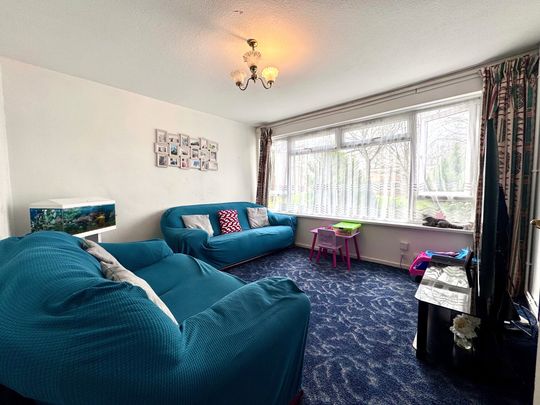 Caswell Close, Farnborough, Hampshire, GU14 - Photo 1