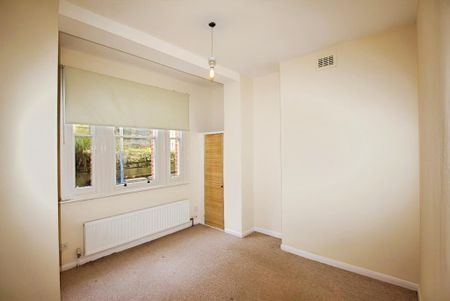 2 bedroom ground floor maisonette to rent - Photo 3