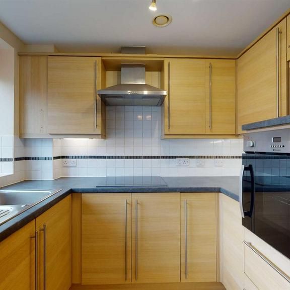 2 bedroom retirement property to rent - Photo 1