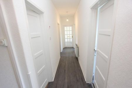 3 bedroom apartment to rent - Photo 3