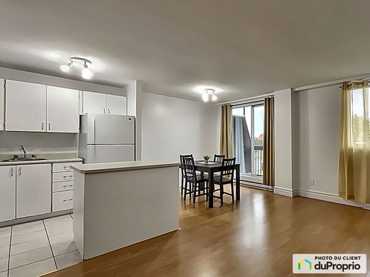 Chambre - Complexe du Parc - 85 rue Bowen Nord, Sherbrooke (Fleurimont) à louer - Photo 1