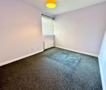 3 bedroom flat to rent - Photo 3