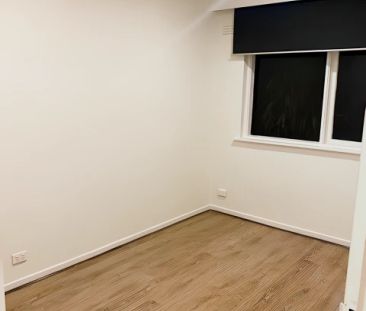 2 Bed, 1 Bath - Photo 4