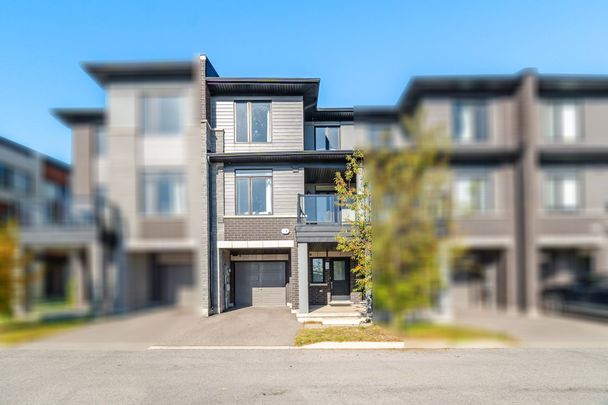 For Lease - 590 North Service Road Unit# 69, Hamilton, Ontario - Photo 1