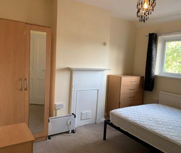 1 bedroom in a house share to rent - Photo 5