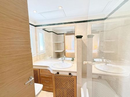 3 bedroom luxury Semidetached House for rent in Marbella Del Este, Spain - Foto 4