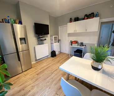 4 bedroom house share to rent - Photo 4
