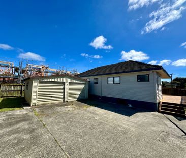 Renovated Three Bedroom - Photo 6