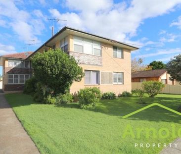 2 Bedroom Unit in Merewether - Photo 2