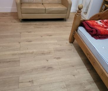 Studio Flat, Commercial Road, E1 - Photo 3