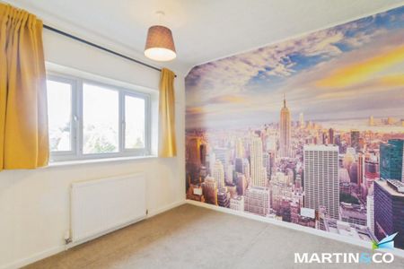 3 bedroom semi-detached house to rent - Photo 4