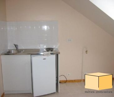 Location Appartement 1 pièce 17m² BELLEY 01300 - Photo 1