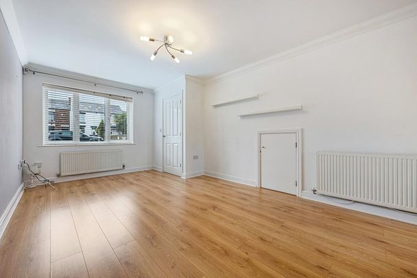 3 bedroom semi-detached house to rent - Photo 1