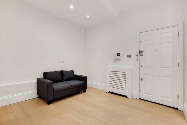 Studio to rent - Photo 1