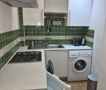 1 Bed Flat, Albert St, EH7 - Photo 5