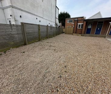 A 1 Bedroom Ground Floor Flat Instruction to Let in Bexhill On Sea - Photo 6