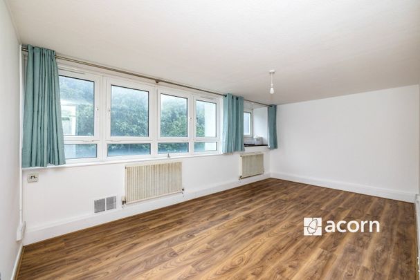 Yelverton Road, London, SW11 - Photo 1