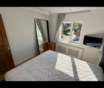 1 Bed Flat, Franklin Way, CR0 - Photo 3