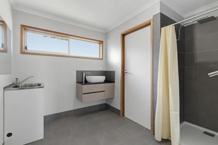 Well Presented, Low Maintenance unit in North Bendigo - Photo 2