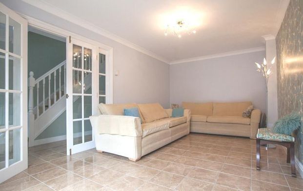 4 bedroom townhouse to rent - Photo 1