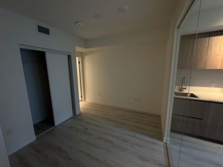 For Lease - 120 Broadway Avenue Unit# 313, Toronto, Ontario - Photo 3