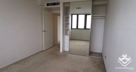 Modern 2 bedroom 2 bathroom apartment with views - Photo 4