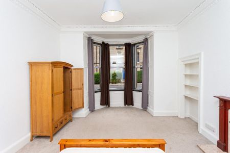 3 bedroom flat to rent - Photo 4