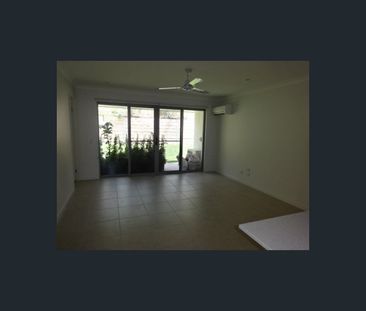 1/11 Velox Circuit, Upper Coomera, Qld 4209 - Photo 3