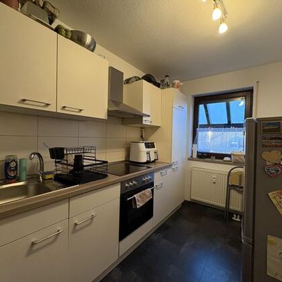 Ruhig gelegene 2,5-Raum-Wohnung mit Balkon - Photo 1