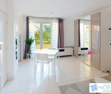 STUDIO VOISINS LE BRETONNEUX - 1 pièce(s) - 30.09 m2 - Photo 1