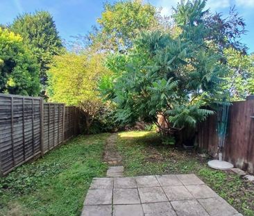 3 bedroom semi-detached house to rent - Photo 6