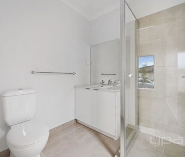 4 BEDROOM FAMILY HOME! - Photo 4