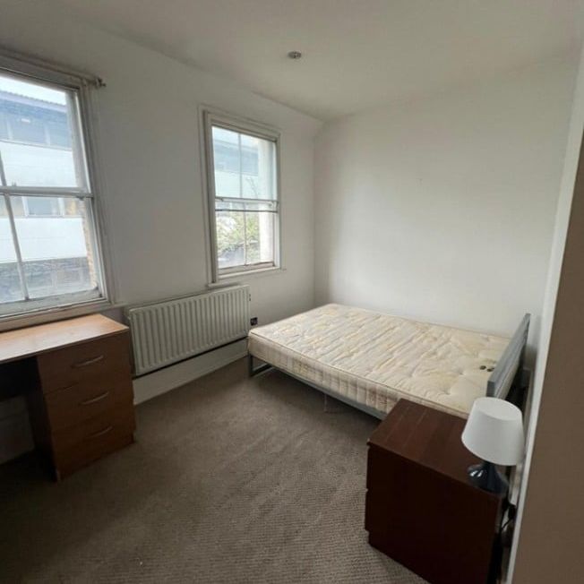 Room in a Shared House, London, E2 - Photo 1