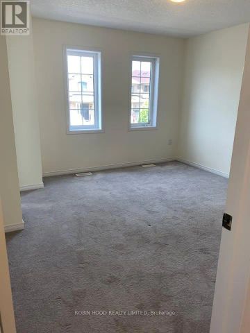 18 CROMARTY AVENUE - Photo 3