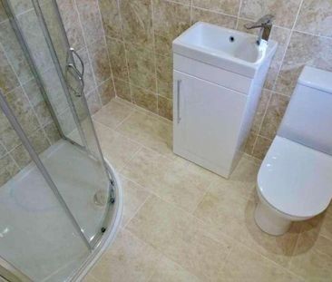 Annex, Elizabethan Way, TW19 - Photo 1