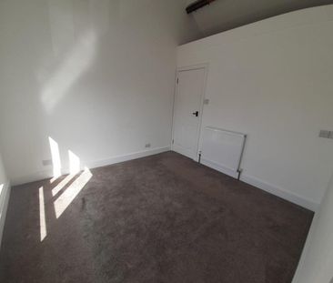 1 bedroom Flat To Let - Photo 6