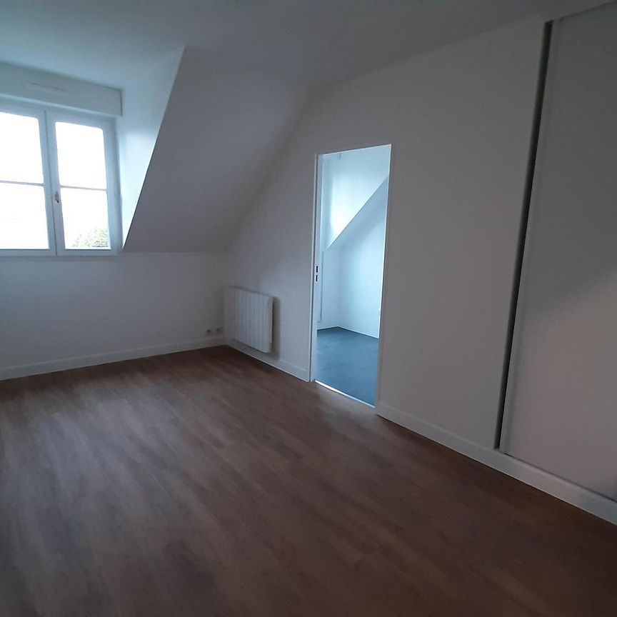 location Appartement F5 DE 110.9m² À VERSAILLES - Photo 1