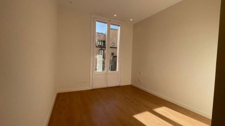 Piso de alquiler en Calle Pelai, El Raval - Photo 5