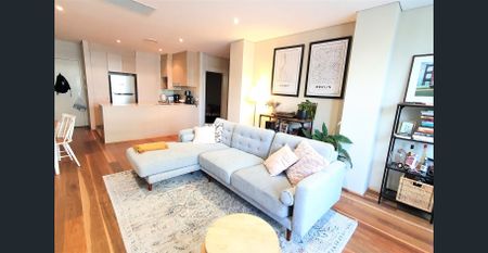 This 1.5 Bedroom Apartment, Offers the ultimate convenience this apartment has it all! - Photo 4