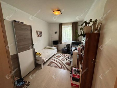 Kiadó újszerű állapotú lakás - Győr - Fotó 3