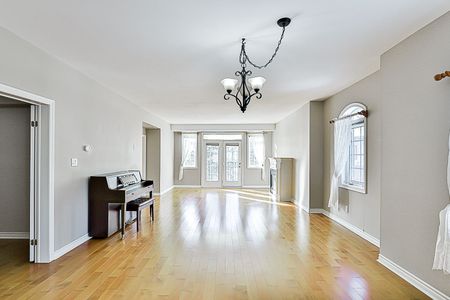 For Lease - 520 Silken Laumann Drive Unit# 2, Newmarket, Ontario - Photo 2