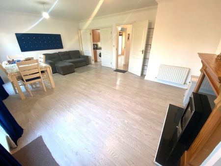 Mount Garrett Park, Tyrrelstown, Dublin 15 ** 6 MONTH LEASE ONLY ** - Photo 3