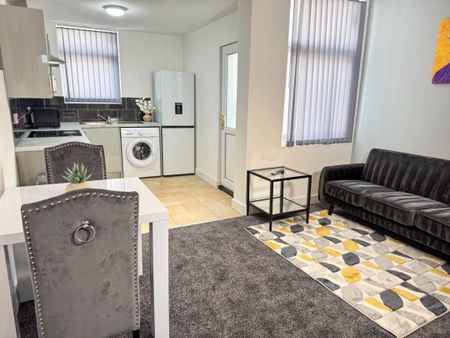 To Let: Longford Street, Middlesbrough, TS1 4RP - Photo 3