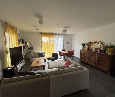 Location Maison 4 pièces 86m² PLOUGOUMELEN 56400 - Photo 2