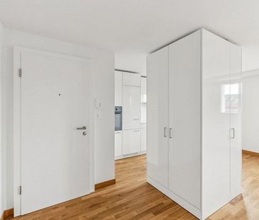 frisch sanierte Dachwohnung in ruhiger Liegenschaft - Photo 1