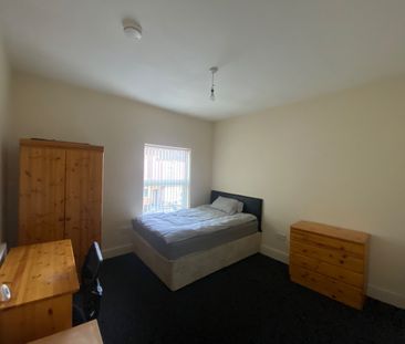 Room in a Shared House, Milner Road, B29 - Photo 4