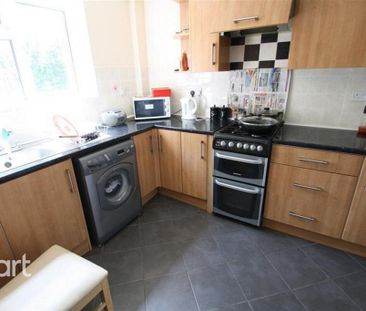 3 bedroom semi-detached house to rent - Photo 4