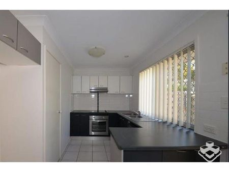 3 Bedroom villa in the heart Location of Browns Plains - Photo 2