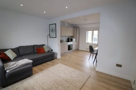 Chelmsford Road, Shenfield, Property for rent - Photo 5